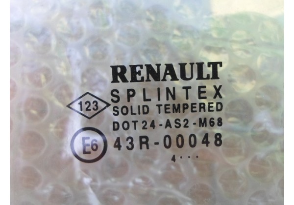 скло бокове ліве задне Renault Scenic II,1.5dci,8200120611